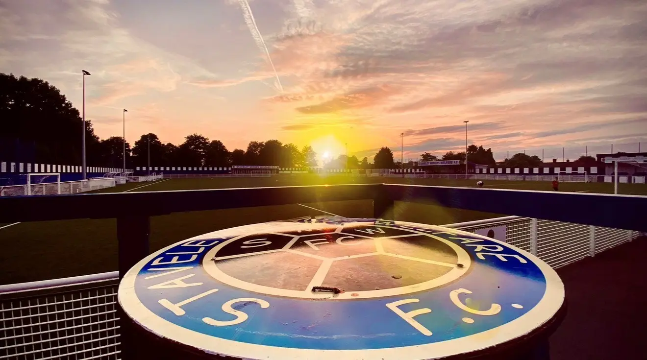 circle table sunset